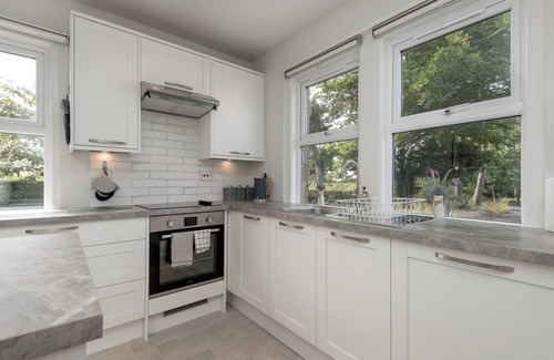 North Berwick Cottage | An impressive and unique 3-bedroom cottage in a picturesque countryside setting. Sleeps 5.