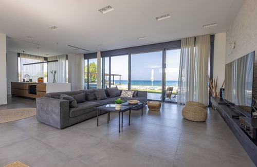 Kamiros Villa | An Impressive Beachfront Luxury Retreat with Private Beach