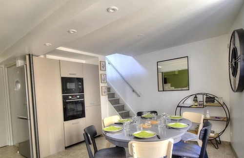Fleurie House | An interlude at Le Vivier