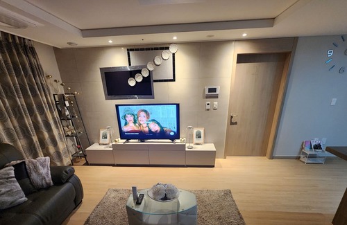 Pyeongtaek House | An intimate space in the heart of multicultural community