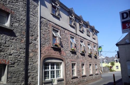 Midleton House | An Stór Townhouse