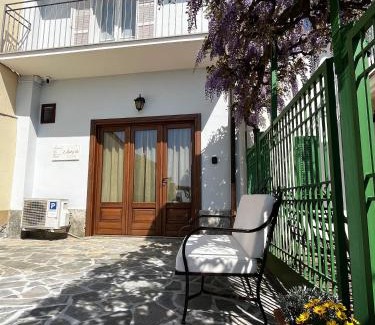 Guarene Apartment | An tij slè - Nel cuore del borgo