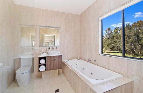 Port Macquarie Bed & Breakfast | Ana Mandara Luxury Retreat