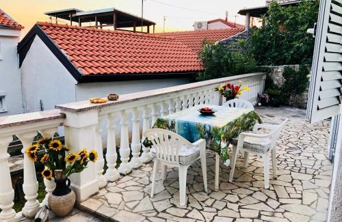Selce Apartment | Ana s garden appartment