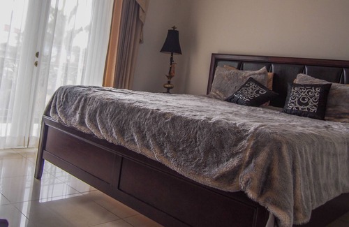 Ciudad Cariari House | Ana´s Place: Luxury home for 10