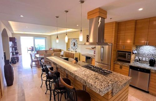 Ajijic House | ANANA El Dorado 305 | Pool & Lake Views