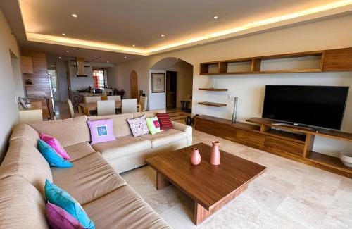 Ajijic House | ANANA El Dorado 305 | Pool & Lake Views