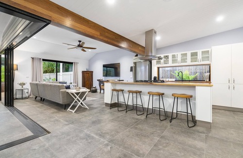 East Albury House | Ananda Cottage, pure bliss... - Beautiful three bedroom, two bathroom home