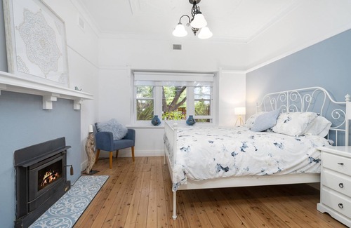 East Albury House | Ananda Cottage, pure bliss... - Beautiful three bedroom, two bathroom home