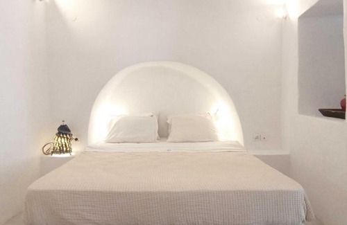 Finikia House | Anatoli Cave House-by Thireon