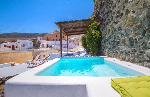 Finikia House | Anatoli Cave House-by Thireon