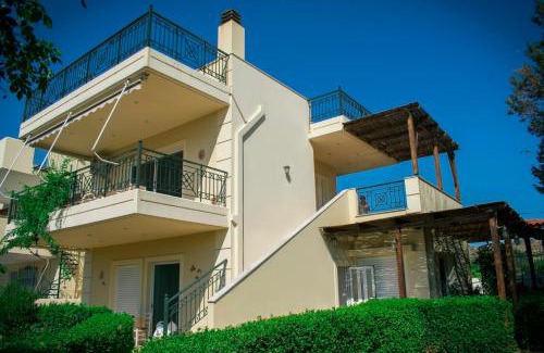Palaia Fokaia House | Anavyssos Garden House