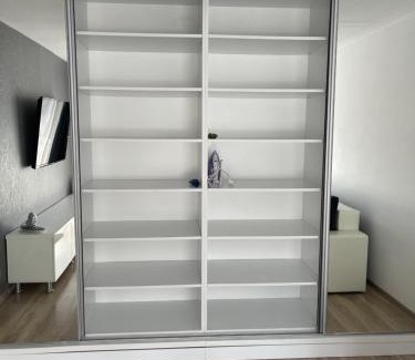 Petrosani Apartment | Anca Home