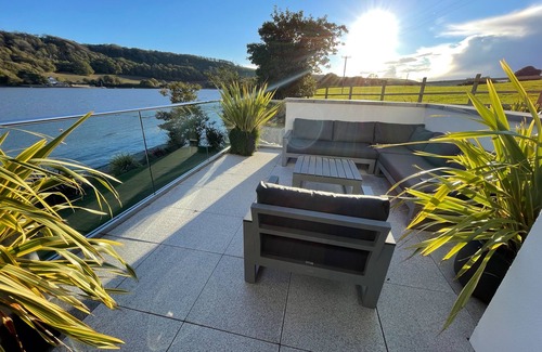 Millbrook House | Ancarva - Contemporary Waterside Holiday Retreat