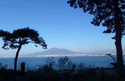 Castellammare di Stabia Hotel | Ancelle Sorrento - Casa d'Accoglienza