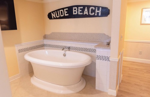 Hyannis Hotel | Anchor In Distinctive Waterfront Lodging