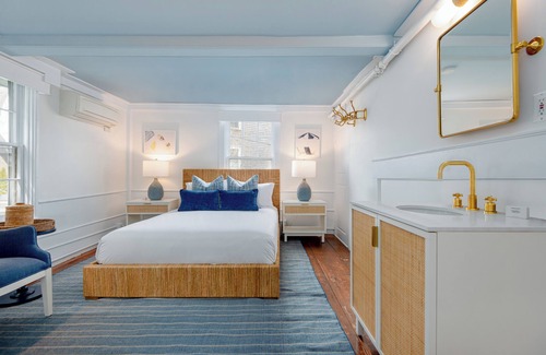 Nantucket Town Hotel | Anchor Inn