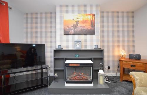 Ardrishaig Apartment | Anchor View