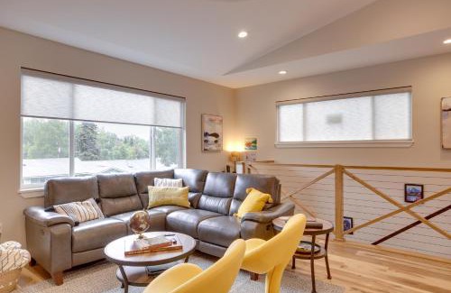 Sand Lake Apartment | Anchorage Apartment with a View about 3 Mi to Airport