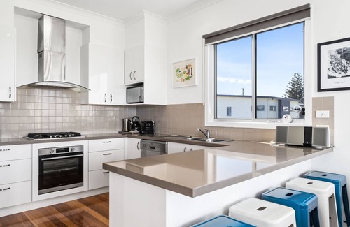 Apollo Bay House | Anchorage - rare property on ocean side of the Great Ocean Road