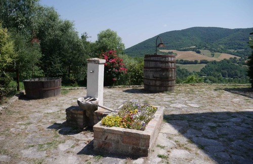 Genga House | Ancient house in the park of Frasassi