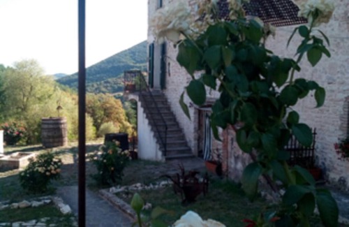 Genga House | Ancient house in the park of Frasassi