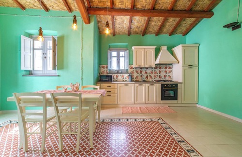 Nurachi House | Ancient Platanus Dwelling - R 3832
