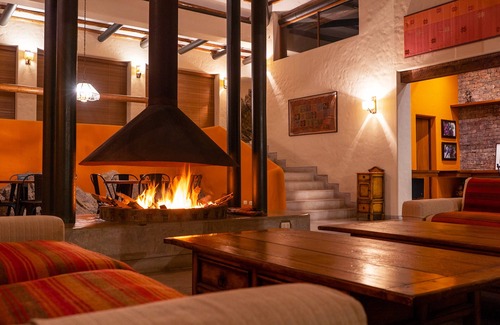 Santa Cruz de Flores Hotel | Andenes de Azpitia