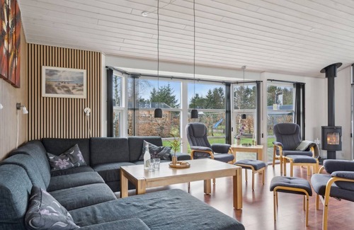 Hou House | "Andrea" - 1.4km from the sea by Interhome