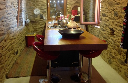 Ydrousa Cottage | Andros bioclimatic little house in a big land