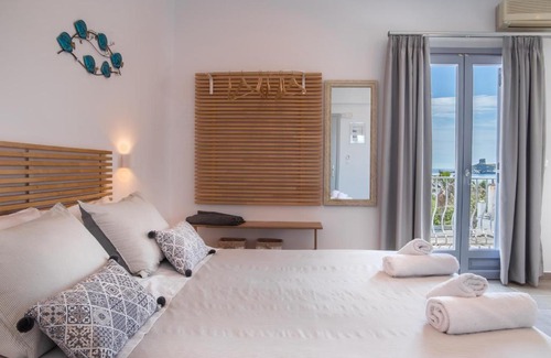 Paleopolis House | Andros Blue