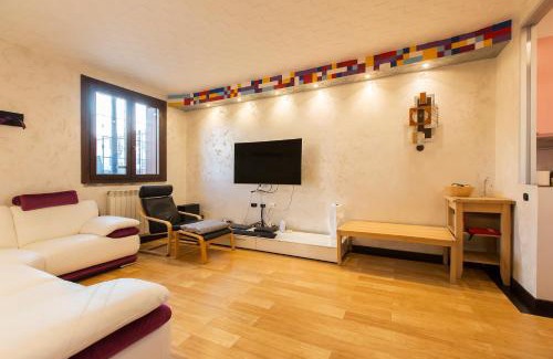 Muggiano Apartment | andycasamilano - was Andy's cozy little place