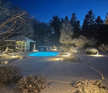 Avlum House | Aneks i rolige omgivelser-adgang til pool og sauna