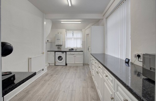 Anfield Apartment | Anfield Serene Home