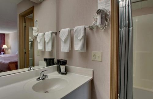 Branson Hotel | Angel Inn - Central