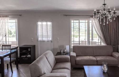 Karlovassi House | Angela's house