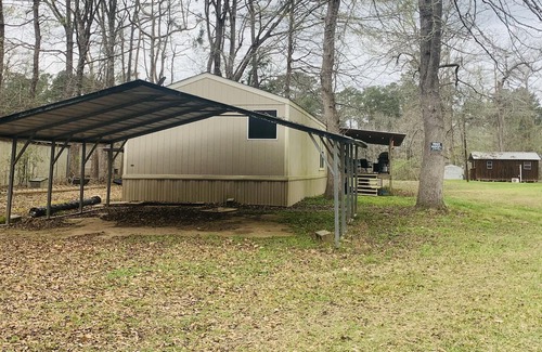 Jasper House | Angelina River Retreat! Great Getaway for Fishing. Boating, and Relaxing!