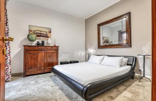 Pavia Apartment | ANGOLO DI CORSO CAVOUR - Ultimo piano centrale e luminoso
