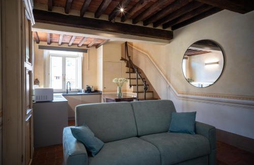 Pietrasanta Apartment | Angolo sui tetti a Pietrasanta