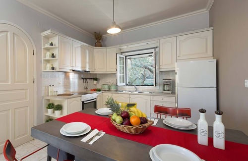 Koutsi Villa | Angouleta Villa - Enjoy sunsets in an unobstructed scenery.