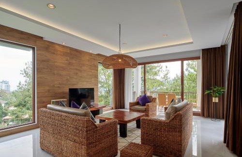 Bandung Villa | Anindya Hill View Villa 7 bedrooms with a private swimming pool