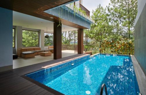 Bandung Villa | Anindya Hill View Villa 7 bedrooms with a private swimming pool