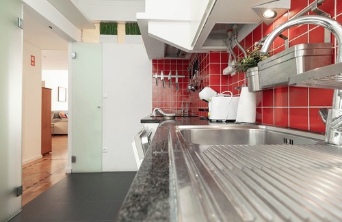 Santo Condestavel Apartment | Anise Apartment, Wifi, AC, Balcony