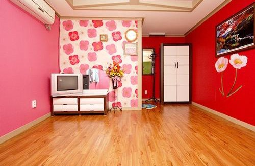 Gonam House | Anmyeondo Jeonyeok Noeul Pension