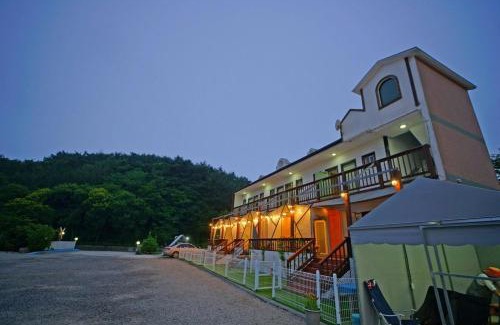 Taean House | Anmyeondo Taean Bada Jeongwon Pension