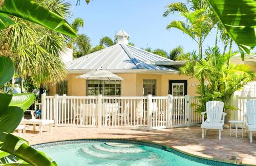 Holmes Beach House | Anna Cabana Bungalow #4