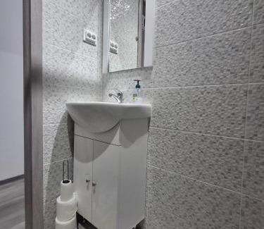 Ramnicu Valcea Apartment | Anna Home