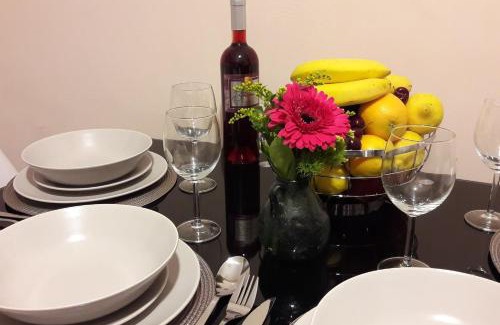 Glyfada Apartment | Anna's Relaxing Dreamhouse