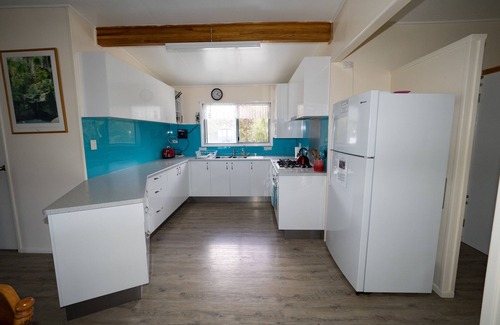 Happy Valley House | Annabell's Noller Place Fraser Island Large house great location with ocean view
