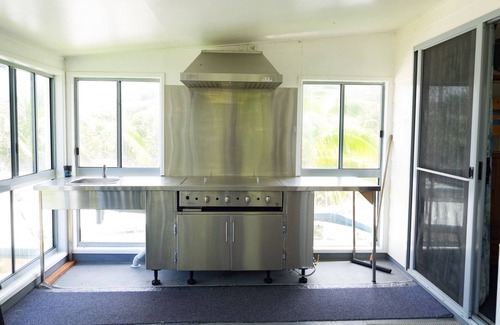 Happy Valley House | Annabell's Noller Place Fraser Island Large house great location with ocean view